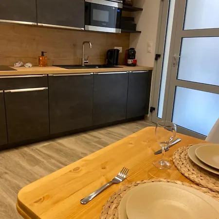 Du Vieux Lejlighed Poussan